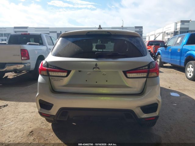 Mitsubishi Outlander Image 11