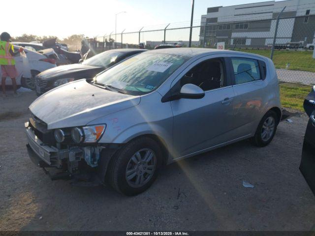 Chevrolet Sonic Lt Auto Image 3