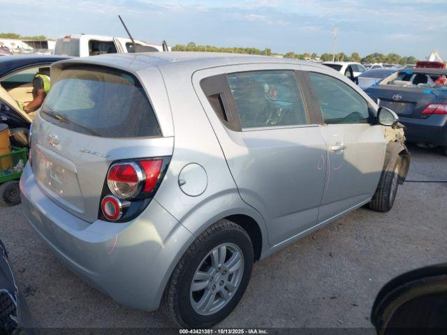 Chevrolet Sonic Lt Auto Image 4