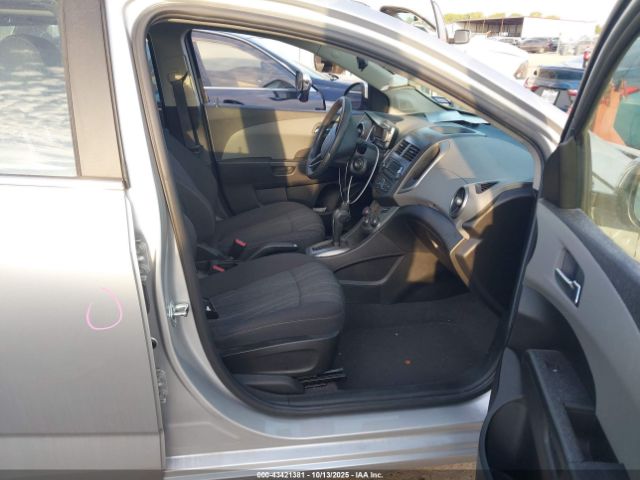 Chevrolet Sonic Lt Auto Image 6