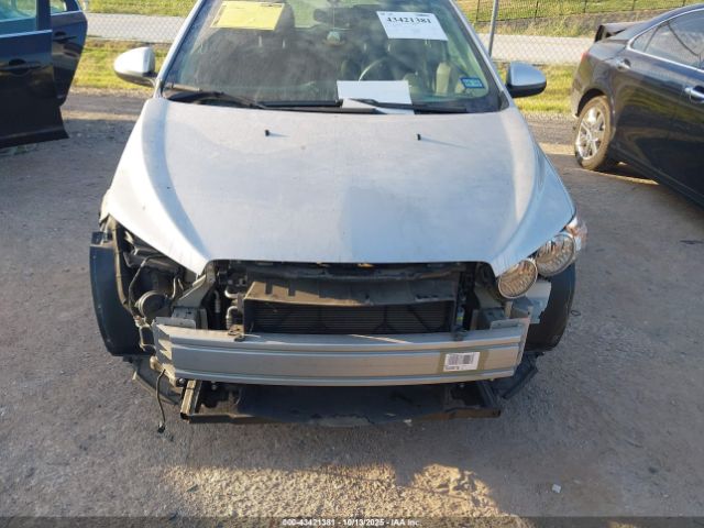 Chevrolet Sonic Lt Auto Image 7