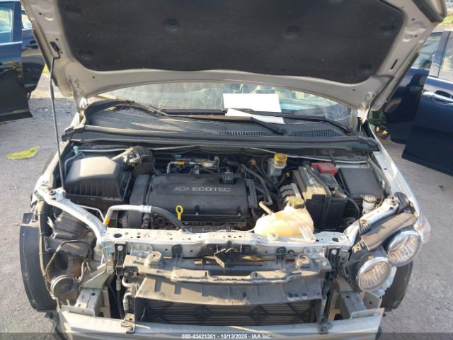 Chevrolet Sonic Lt Auto Image 11