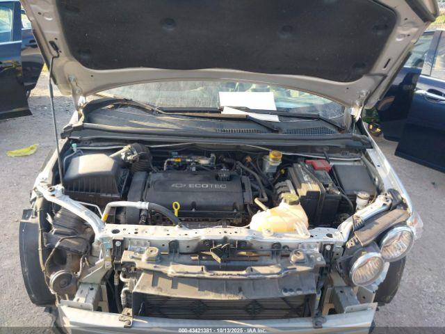 Chevrolet Sonic Lt Auto Image 11