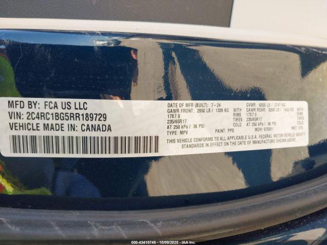 Chrysler Pacifica Touring L Image 5