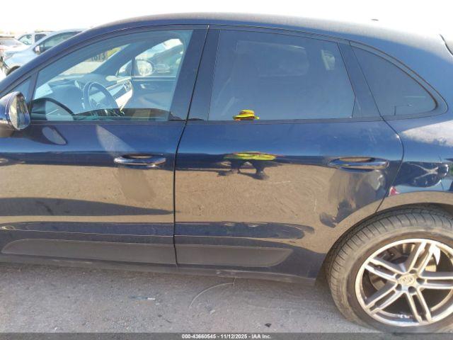 Porsche Macan Image 2