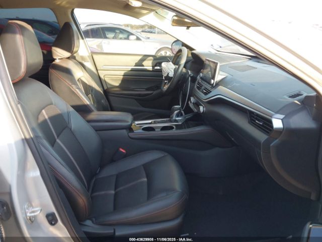 Nissan Altima Sr Fwd Image 7