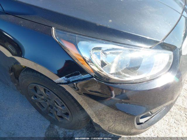 Hyundai ACCENT Gls Image 9