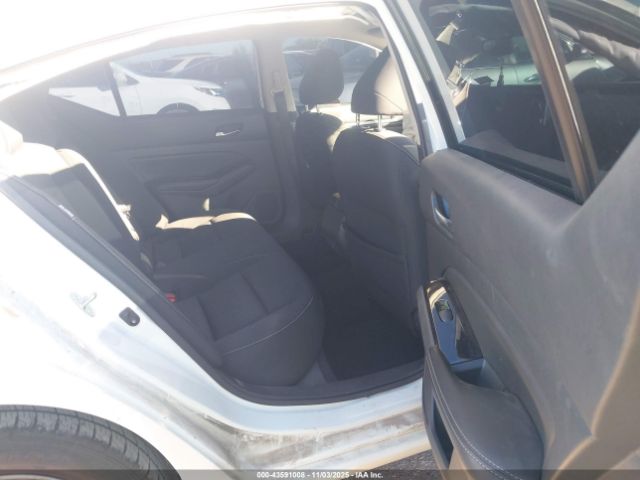 Nissan Altima Sv Fwd Image 16