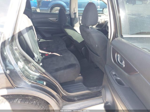 Nissan Rogue Image 4