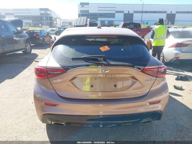 INFINITI Qx Luxury Image 8