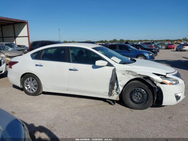 Nissan Altima 2.5 S Image 14