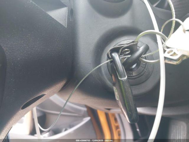 Hyundai VELOSTER Image 5