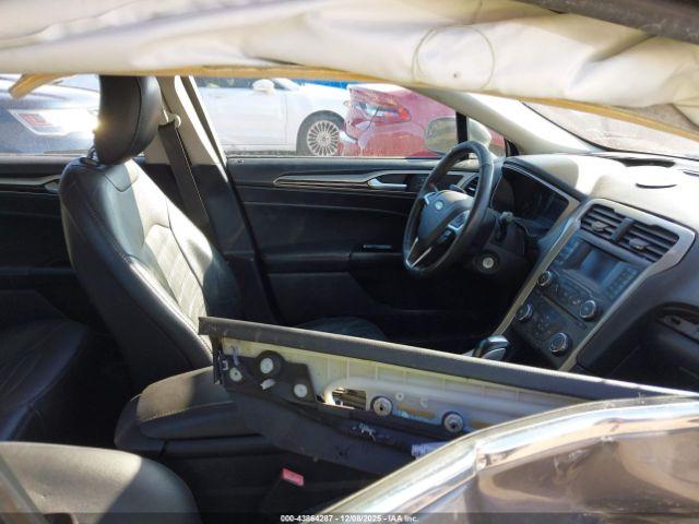 Ford Fusion Se Image 8