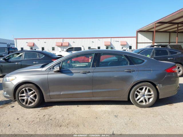 Ford Fusion Se Image 6