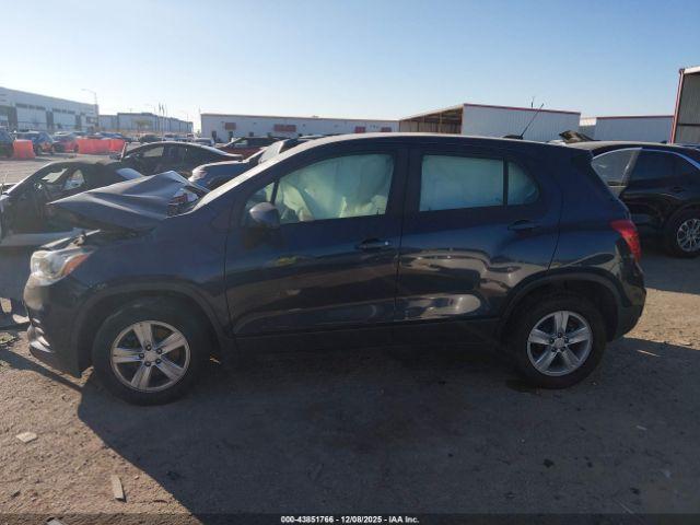 Chevrolet Trax Ls Image 8