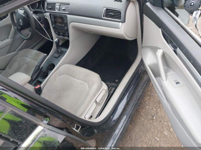 Volkswagen Passat 1.8t S Image 16