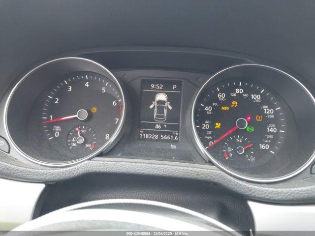 Volkswagen Passat 1.8t S Image 4