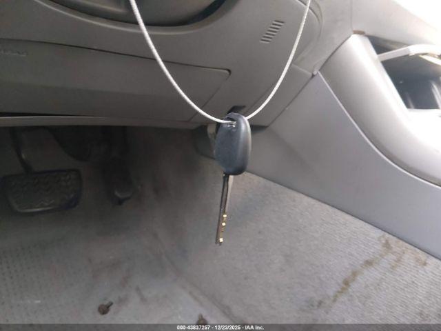 Toyota Avalon Xl Image 3