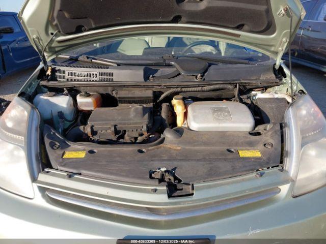 Toyota Prius Image 2