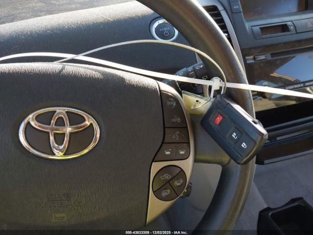 Toyota Prius Image 16