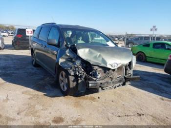  Salvage Toyota Sienna