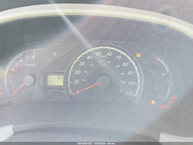 Toyota Sienna Le V6 8 Passenger Image 16