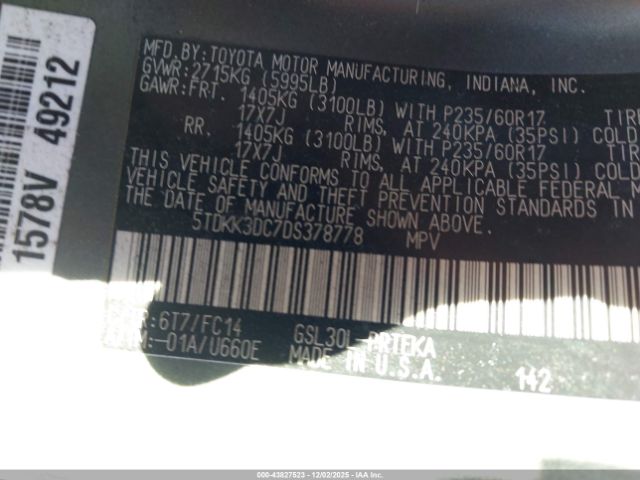 Toyota Sienna Le V6 8 Passenger Image 2