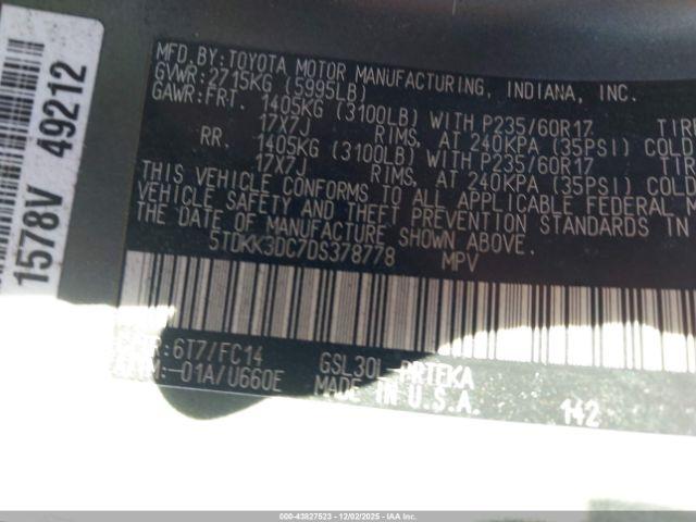 Toyota Sienna Le V6 8 Passenger Image 2