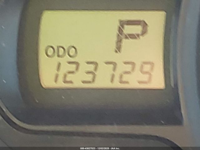 Toyota Sienna Le V6 8 Passenger Image 5