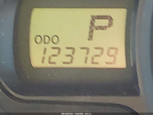 Toyota Sienna Le V6 8 Passenger Image 5