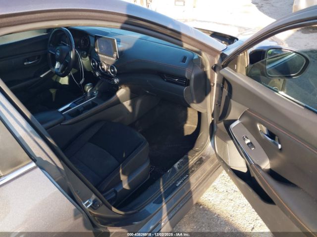 Nissan Sentra Sr Xtronic Cvt Image 8