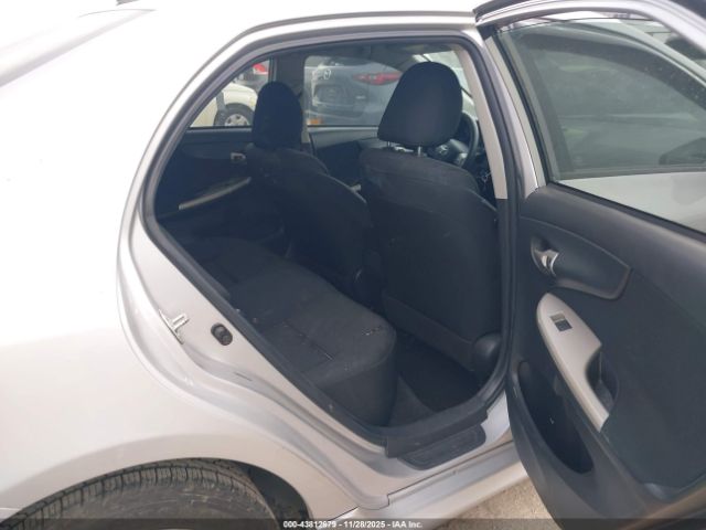 Toyota Corolla S Image 11