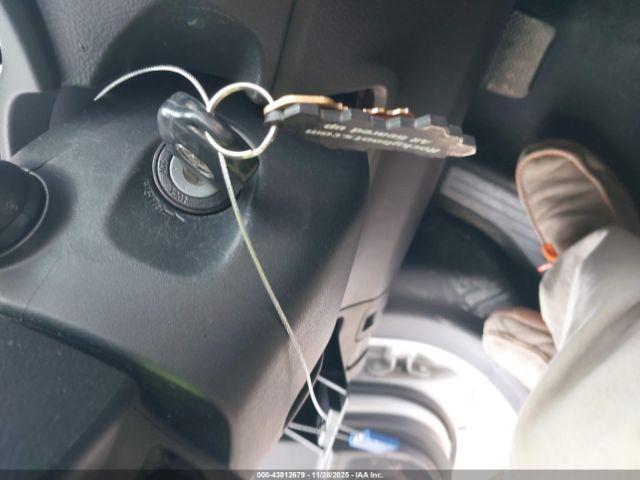 Toyota Corolla S Image 9