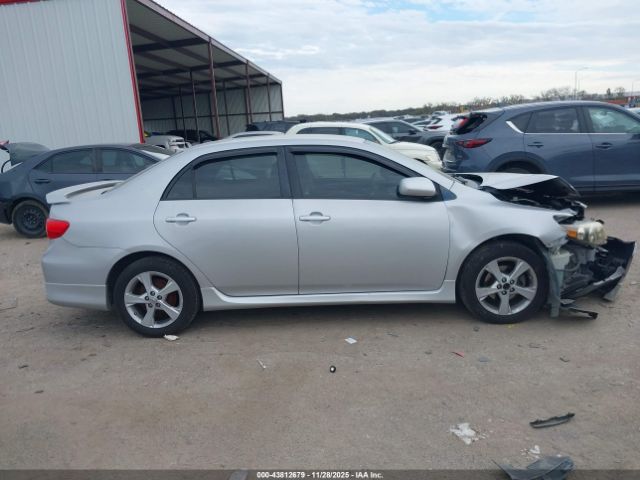 Toyota Corolla S Image 12