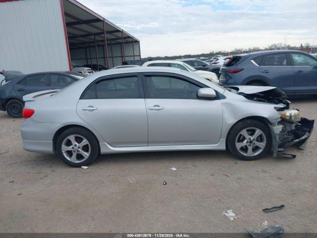 Toyota Corolla S Image 12