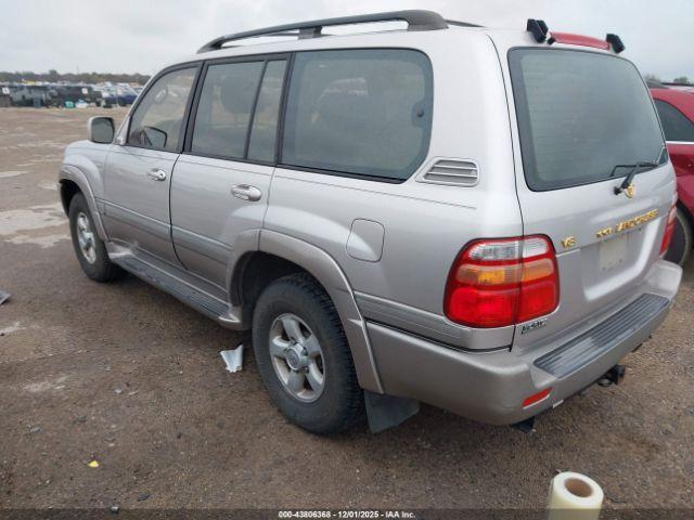 Toyota Land Cruiser Image 3