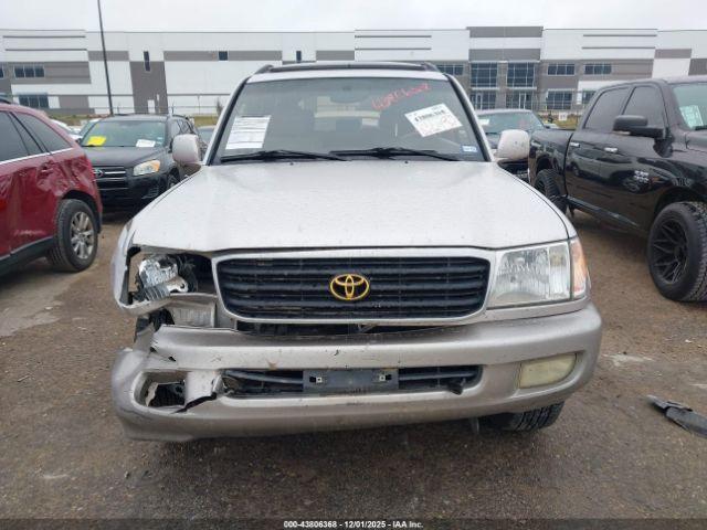 Toyota Land Cruiser Image 15