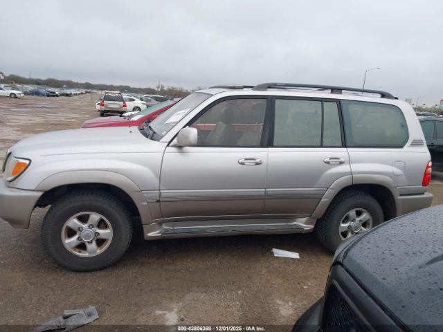 Toyota Land Cruiser Image 5