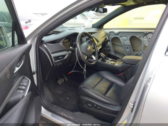 Cadillac XT4 Fwd Premium Luxury Image 8