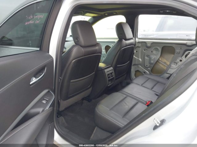 Cadillac XT4 Fwd Premium Luxury Image 7