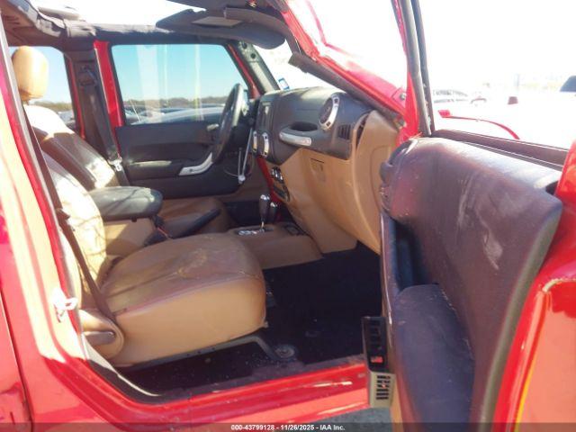 Jeep Wrangler Sahara Image 13