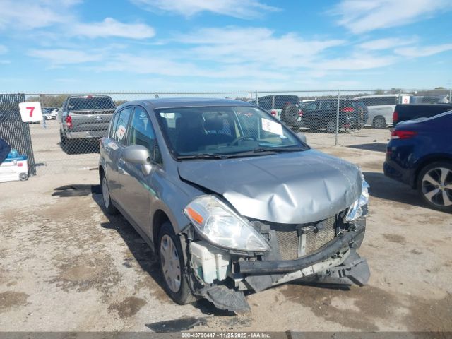 Nissan Versa 1.8s Image 1