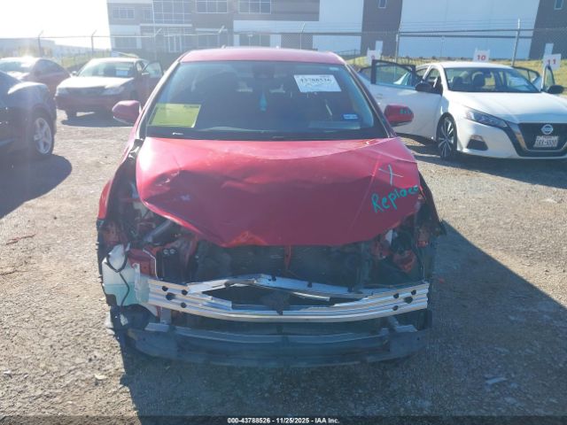 Toyota Prius Le Image 9