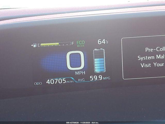 Toyota Prius Le Image 16