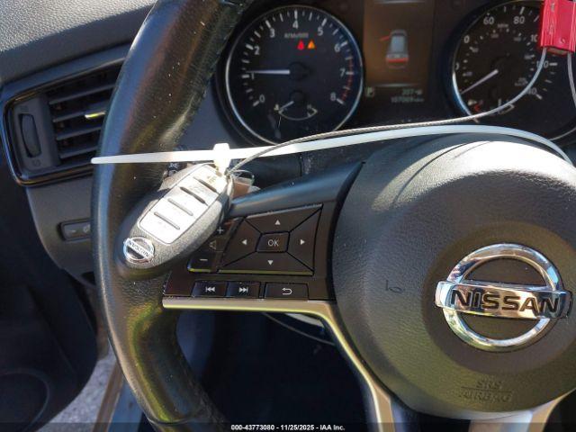 Nissan Rogue Sv Image 12