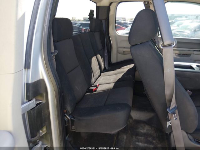 Chevrolet Silverado 2500 Work Truck Image 5