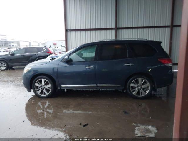 Nissan Pathfinder Platinum Image 3