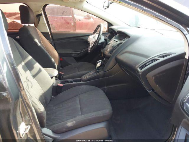 Ford Focus Se Image 12