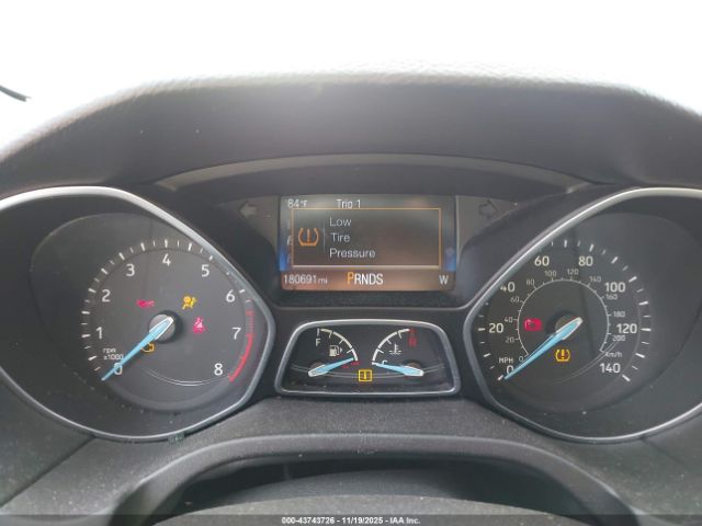 Ford Focus Se Image 9