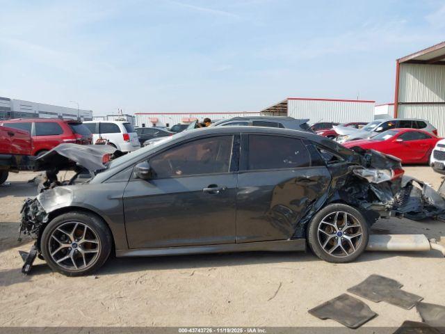 Ford Focus Se Image 14